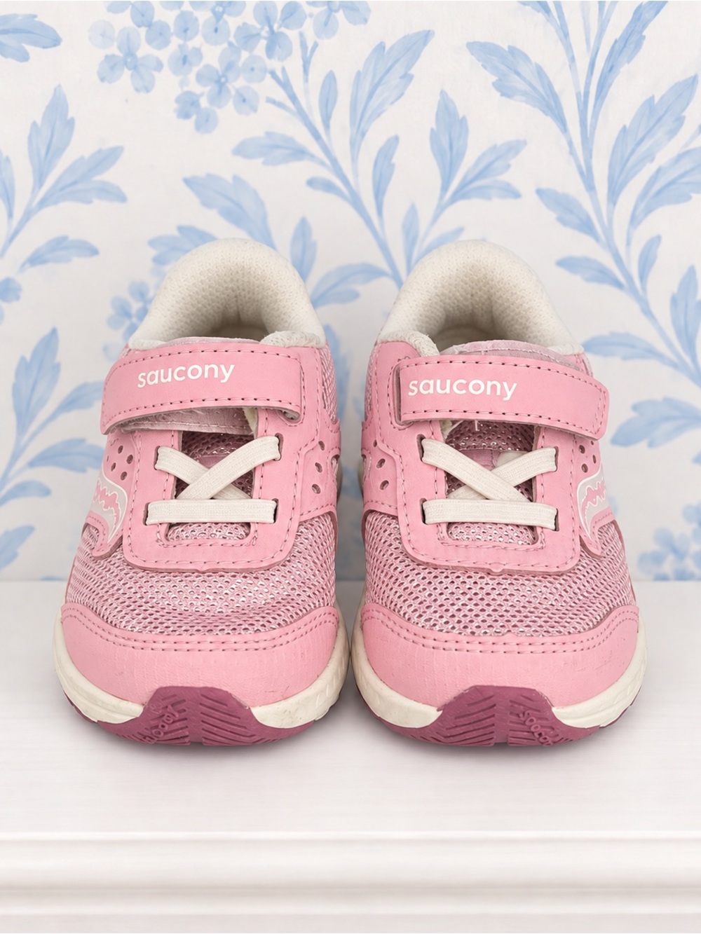 Saucony Toddler Size 5 Pink Velcro Athletic Tennis Shoes (wide)